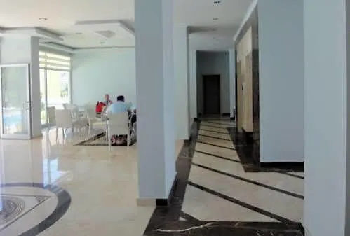 Vivamus & Отель